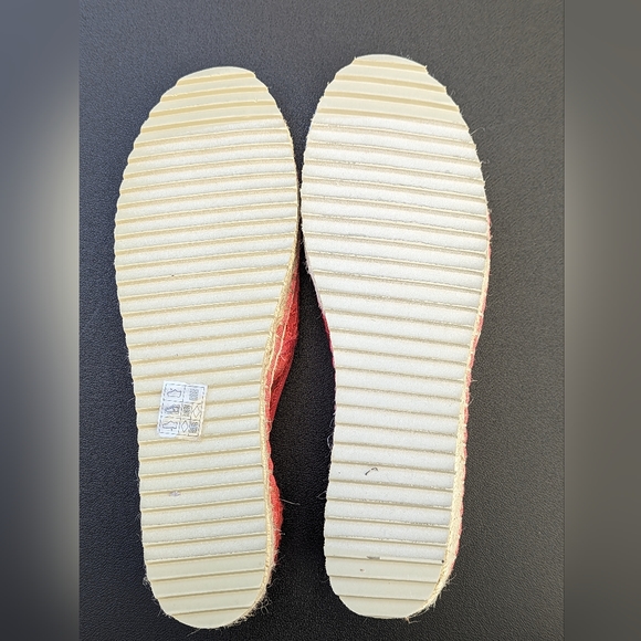 NWOT 7.5M Karl Lagerfeld Alexa Coral Lace  Espadrilles - Picture 7 of 8